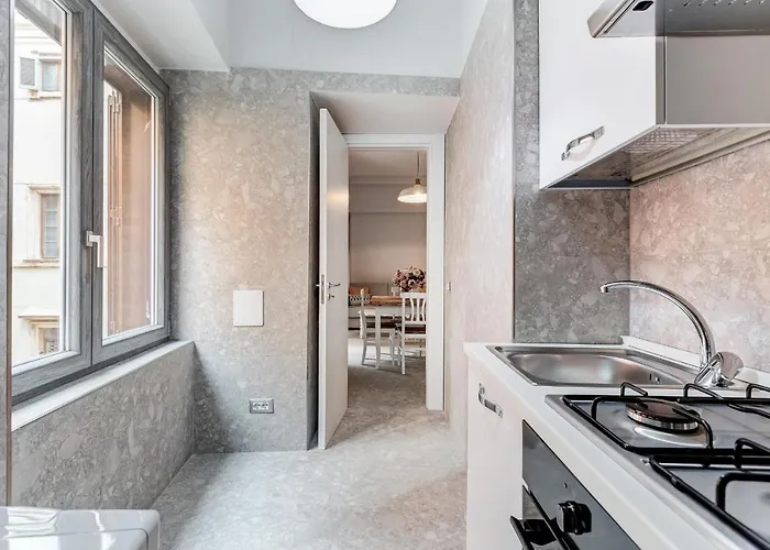Trevi Fountain - Shabby - Romedreamhome * ローマ