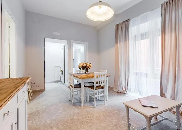 Trevi Fountain - Shabby - Romedreamhome ローマ