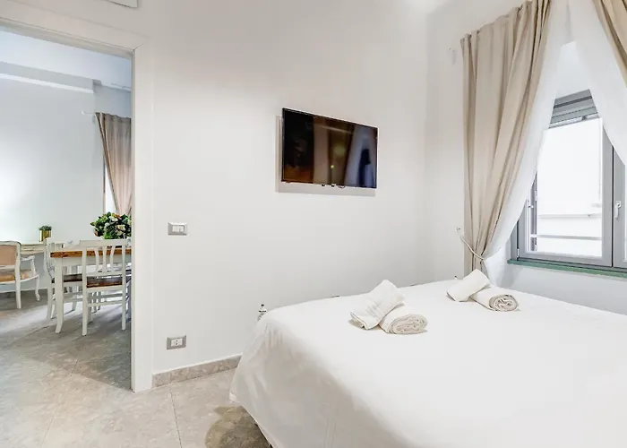 Trevi Fountain - Shabby - Romedreamhome * ローマ
